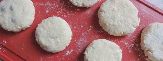 сырники с изюмом. Шаг 4