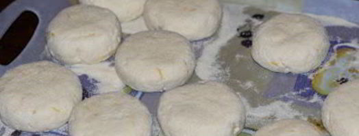 сырники с лимонной цедрой и ванилином на манке. Шаг 5