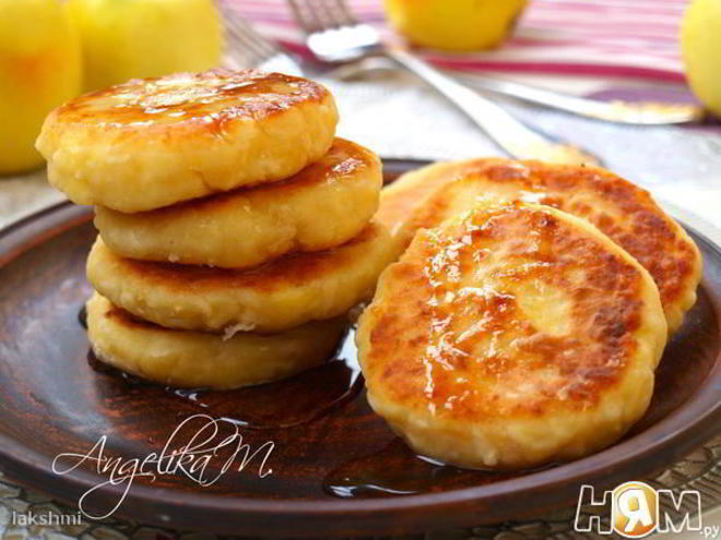 Рецепт сырников с яблоками