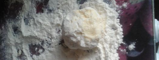 сырники с яблоком, ванилью и корицей на сковороде. Шаг 2