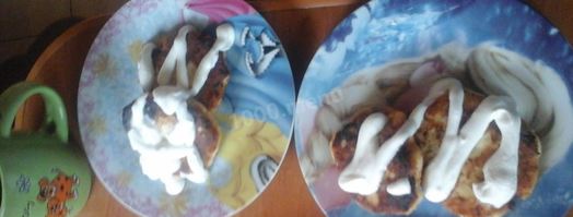 сырники с яблоком, ванилью и корицей на сковороде. Шаг 4