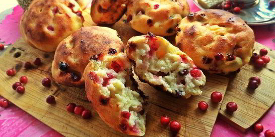 Творожники с брусникой