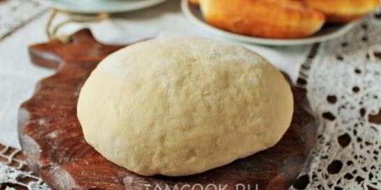 Быстрое тесто для пирожков без дрожжей