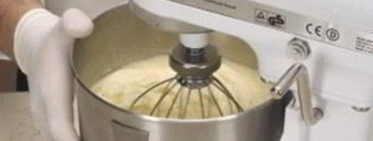 легкое бисквитное тесто. Шаг 2