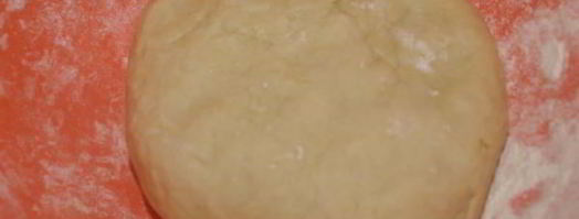 тесто для пирожков рассыпчатое. Шаг 3