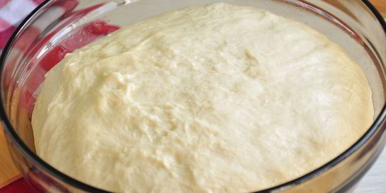 Тесто на пирожки с кефиром