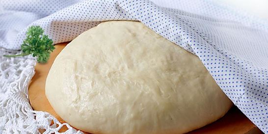 Тесто на сметане на дрожжах