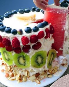 Арбузный торт с фруктами