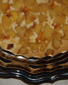 Бисквит с яблоками, курагой и корицей