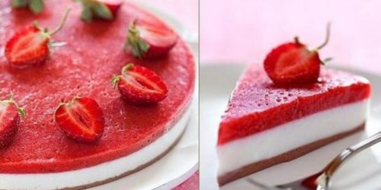 Йогуртовый торт-желе с клубникой