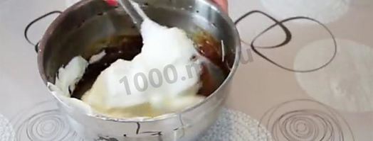 муссовый торт три шоколада на сливках. Шаг 8