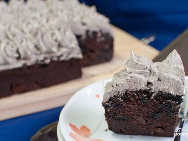 Рецепт шоколадного торта с печеньем