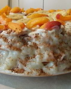 Сметанный торт без выпечки с фруктами