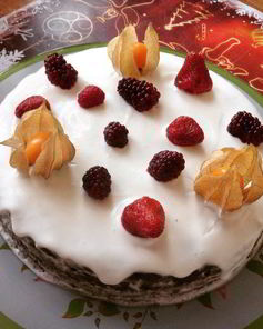 Торт из черемуховой муки со сметанным кремом