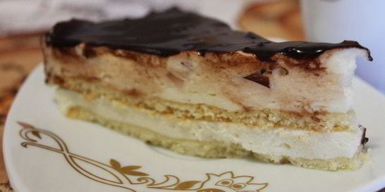 Торт Птичье молоко с кусочками желе