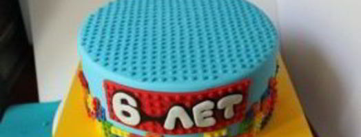 торт с человечками лего. Шаг 6