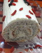 Цитрусово-маковый бисквитный рулет