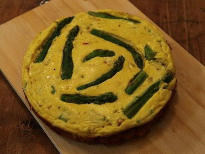 Рецепт творожного торта со спаржей и цукини