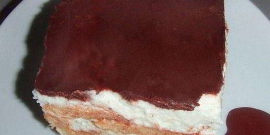 Творожный торт в глазури с печеньем без выпечки