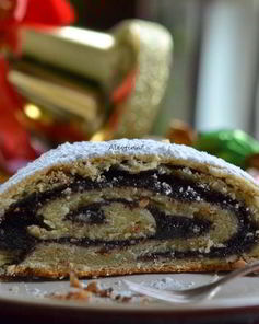 Творожно-маковый рулет