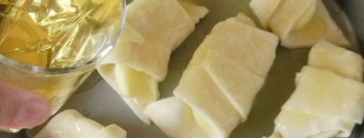 яблочные слойки со сладкой карамелью. Шаг 10