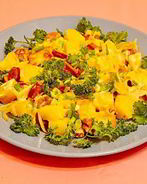 Картофельная запеканка с сосисками и сыром в духовке