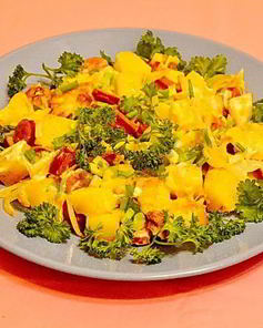 Картофельная запеканка с сосисками и сыром в духовке