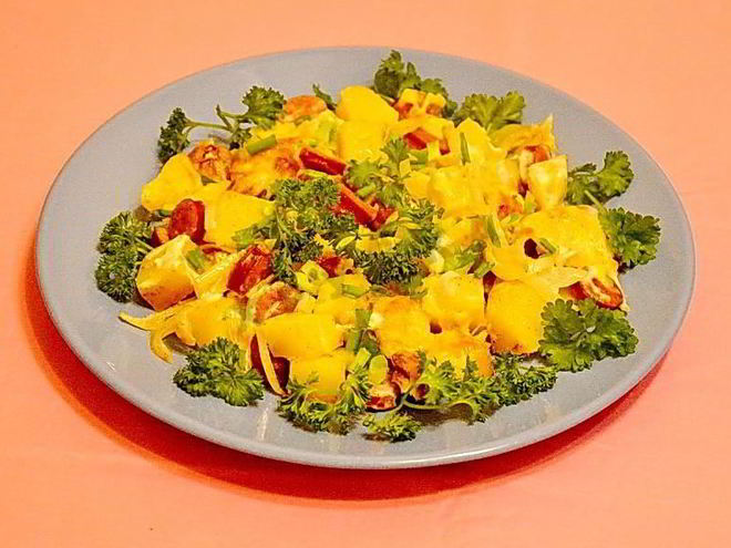 Рецепт картофельной запеканки с сосисками и сыром в духовке