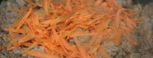 рисовая запеканка с фаршем и яйцами неженка. Шаг 4