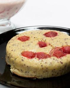 Творожная запеканка с клубничным соусом