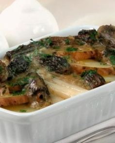 Запеканка из белой спаржи, картофеля и сморчков