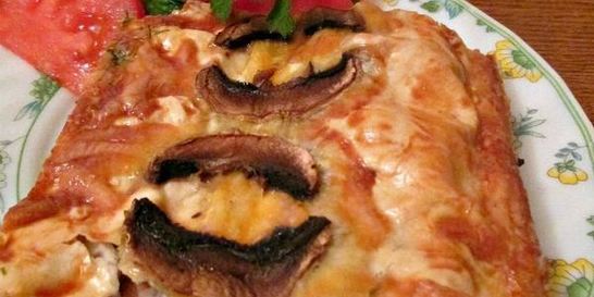 Запеканка из лаваша с фаршем и грибами