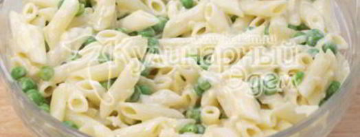 запеканка из макарон с сыром и зеленым горошком. Шаг 4