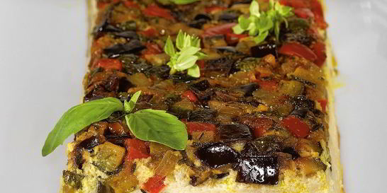 Запеканка из цветной капусты с рататуем