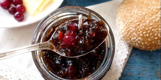 Чиа-джем из морской капусты и клюквы