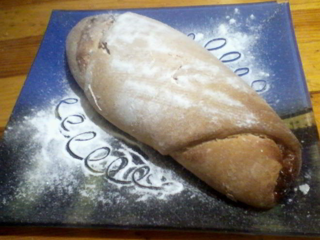 Рецепт домашней булки с малиновым джемом