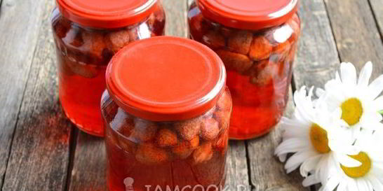 Компот из клубники на зиму без стерилизации