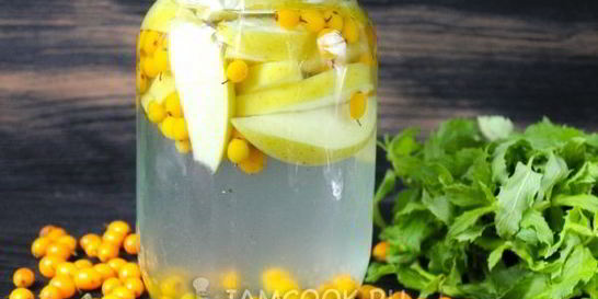 Компот из облепихи и яблок на зиму