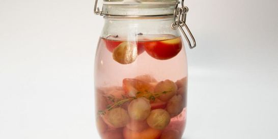 Компот из винограда и сливы