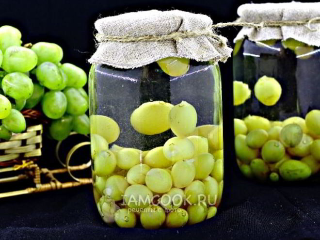 Рецепт компота из винограда на зиму
