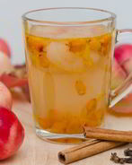 Компот с фейхоа и яблоками