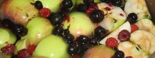 яблочный компот с виноградными листочками. Шаг 2