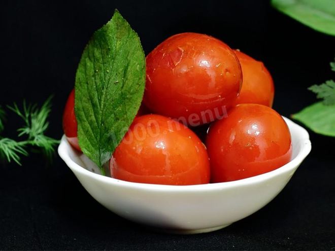 Рецепт красных помидоров квашеных в кастрюле