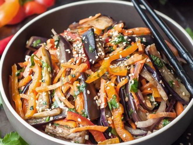 Рецепт баклажанов маринованных с чесноком и морковью на зиму