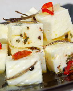 Маринованная брынза