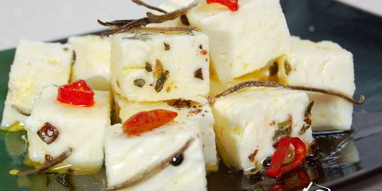 Маринованная брынза