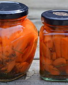 Маринованная морковь