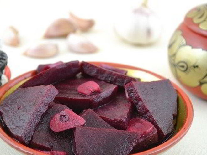 Рецепт маринованной свеклы с чесноком