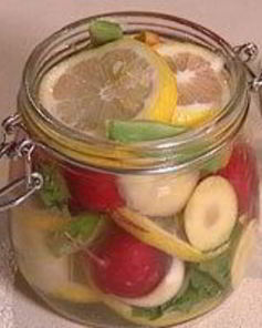 Маринованное ассорти из летних овощей