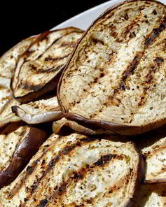 Маринованные баклажаны с каперсами и мятой